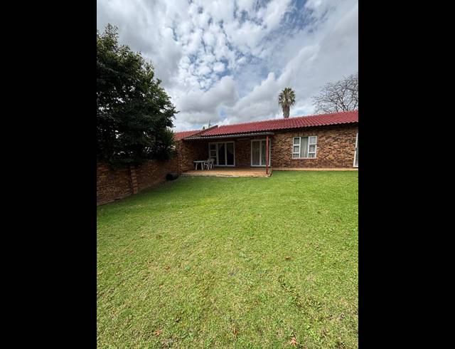 3 BEDROOM PROPERTY TO RENT IN BUCCLEUCH